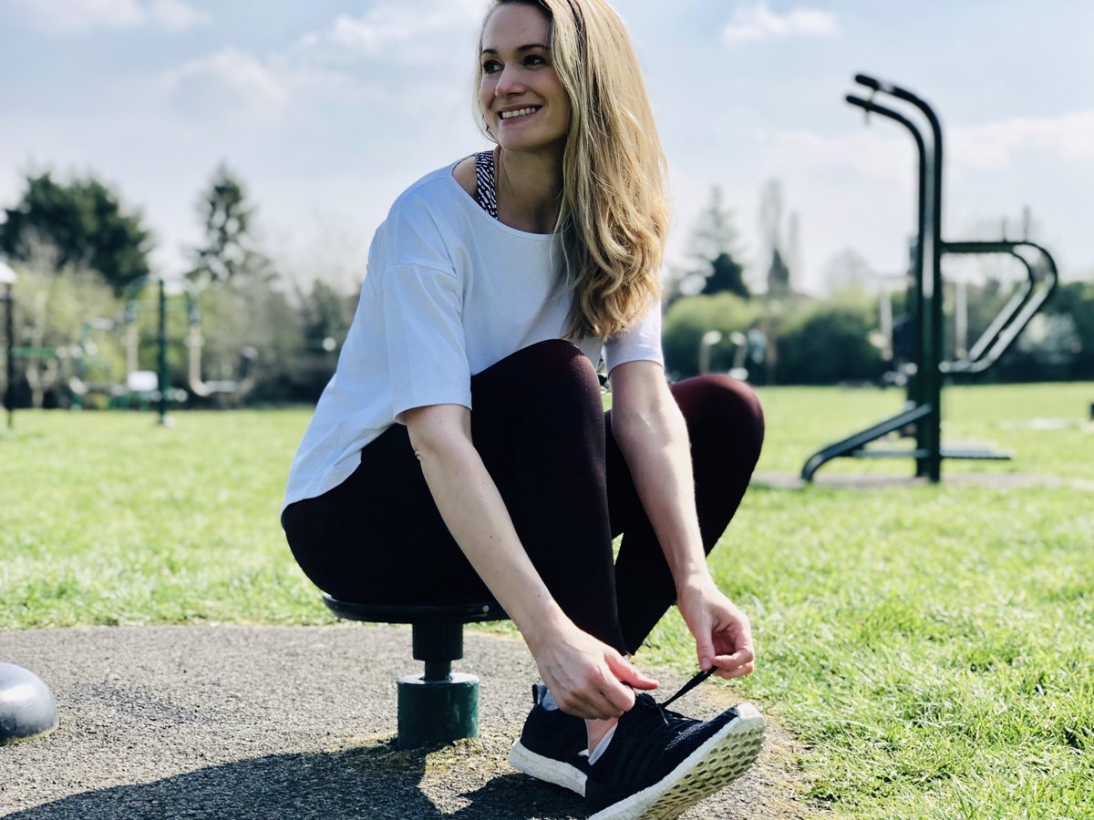 ZAAZEEUK's tweet photo. Hands up who’s ready for some sunshine? 🙋♀️
#startrunningtoday #5k #runnerspace #trailrun #runningworld #runnerslife #running #runnerlife #runnergang #run #runner #runners #jogging #morningrun #triathlete #runnergirl #runningfervor #runningapparel #lovetorun #getyourzaazeeon https://t.co/pACCxfNInr