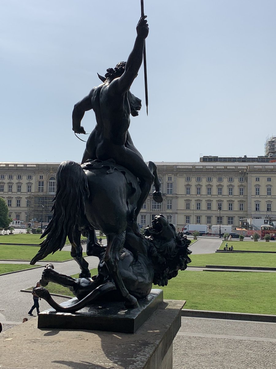 MadBitcoins's tweet image. Pretty awesome statue. Wonder what they’ve got inside. #berlin #museumisland #sleepsallday