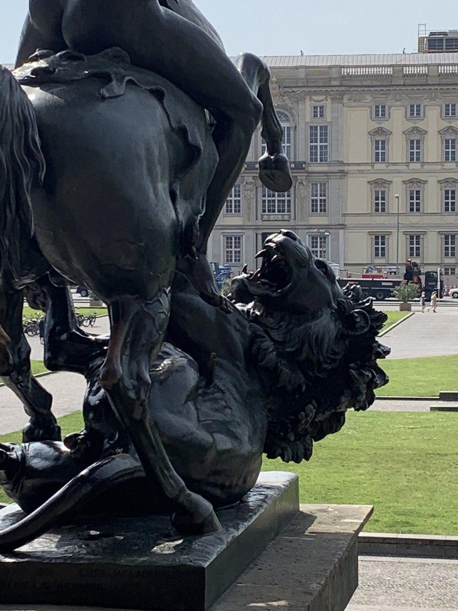MadBitcoins's tweet image. Pretty awesome statue. Wonder what they’ve got inside. #berlin #museumisland #sleepsallday