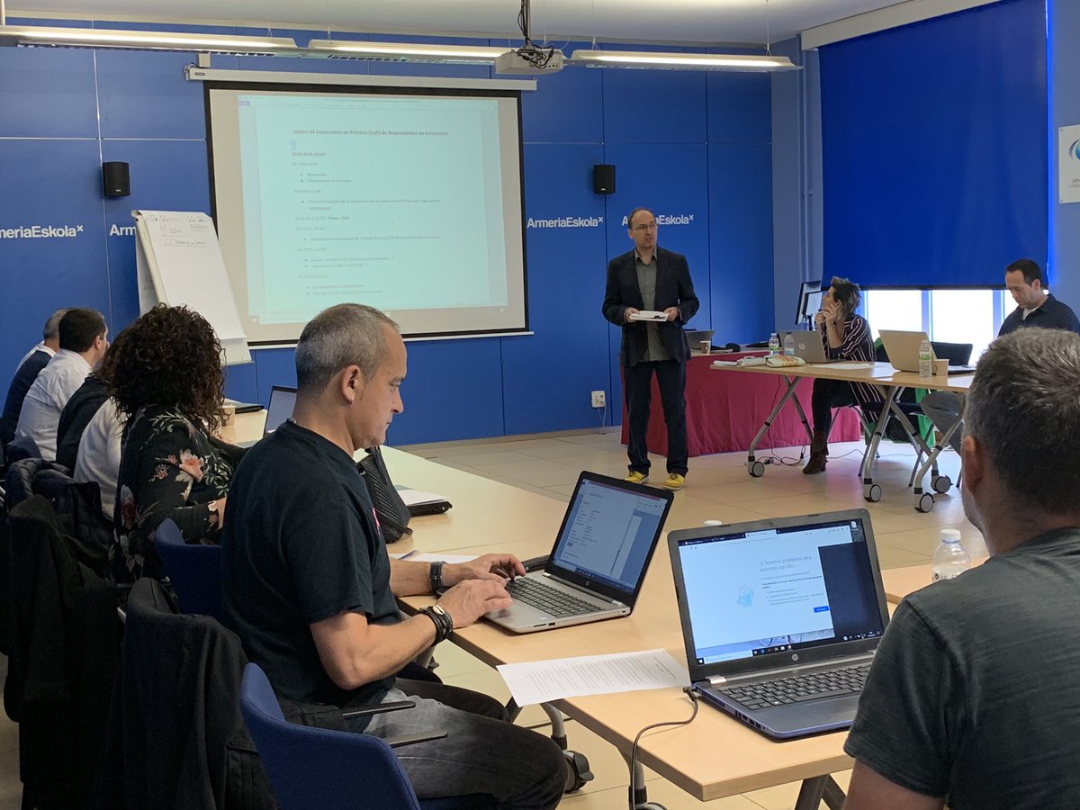 JOSUNESANZ's tweet photo. Hoy en Armeria Eskola comenzamos la  4a sesión de la CoP de Responsables de Innovación de @FPeuskadi con el planteamiento de la sesión de la mano de @samtrial. @RutinasInnova , @ic_fp.
@AiceIzea @HETELFP @IkaslanEuskadi https://t.co/0ruV2CdfFt