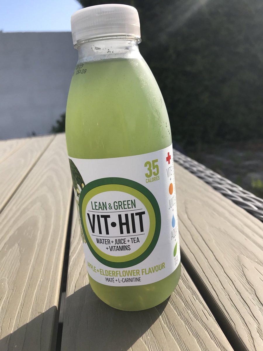 EventsNathalie's tweet photo. π£ @vithitdrinks is so refreshing and tasty!! My personal favourite is the lean green apple and elderflower π #stayhydratedmyfriends #vithitdrinks #summerrecommends #leangreen #appleandelderflower #figurefriendly #refreshing https://t.co/c04HGYXH81