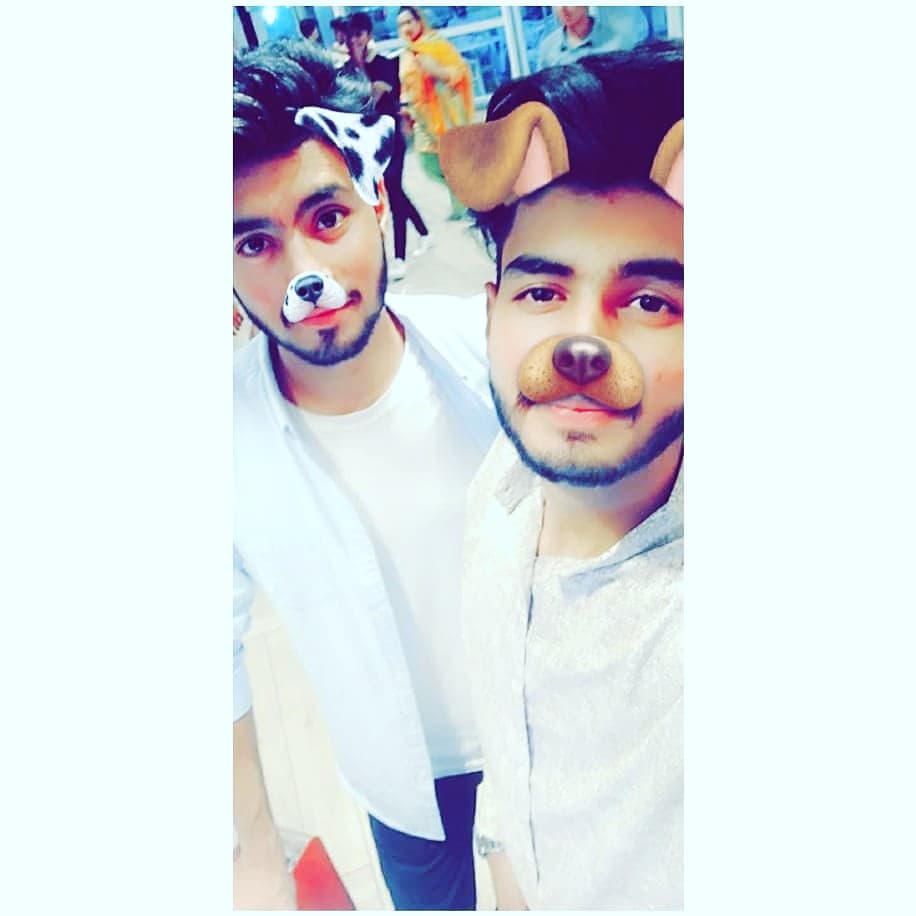 IamHamziBoy's tweet photo. With My Friend @HananPrince6
FrndS DudeS
#hamziboy #hamziboyphotography #sportslover #shoot #streetstyle #streetfashion #nature #fashion #fashionblogger #photography #beautifulpakistan #punjabi #ootd #ootdmagazine #potd #modeling #actor #advertising #cricketer #lovemodels https://t.co/sF2GPTTlFK