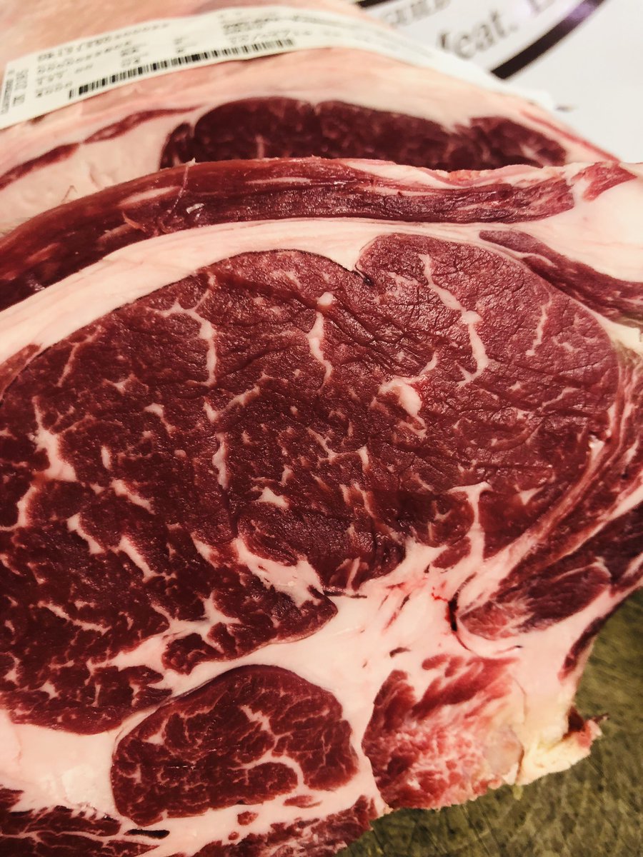 COMPETITION TIME 

It’s #farthersday this Sunday. 

And your dad could wine a beautiful 1kilo prime bone in rib eye steak... 

Matured on the bone for nearly 5 weeks. 

TO ENTER RT AND FOLLOW <a href="/frostybutcher/">Lee Horsley Frost</a> 

WINNER CHOSEN FRIDAY 6.30pm 

Good luck everyone #properbutcher