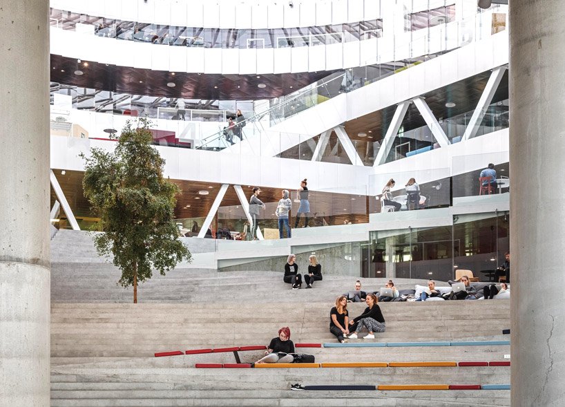 BIG merges learning with the landscape ow.ly/EreE30oU2nW #BIG #bjarkeingelsgroup #bjarkeingels #intelligentlearning