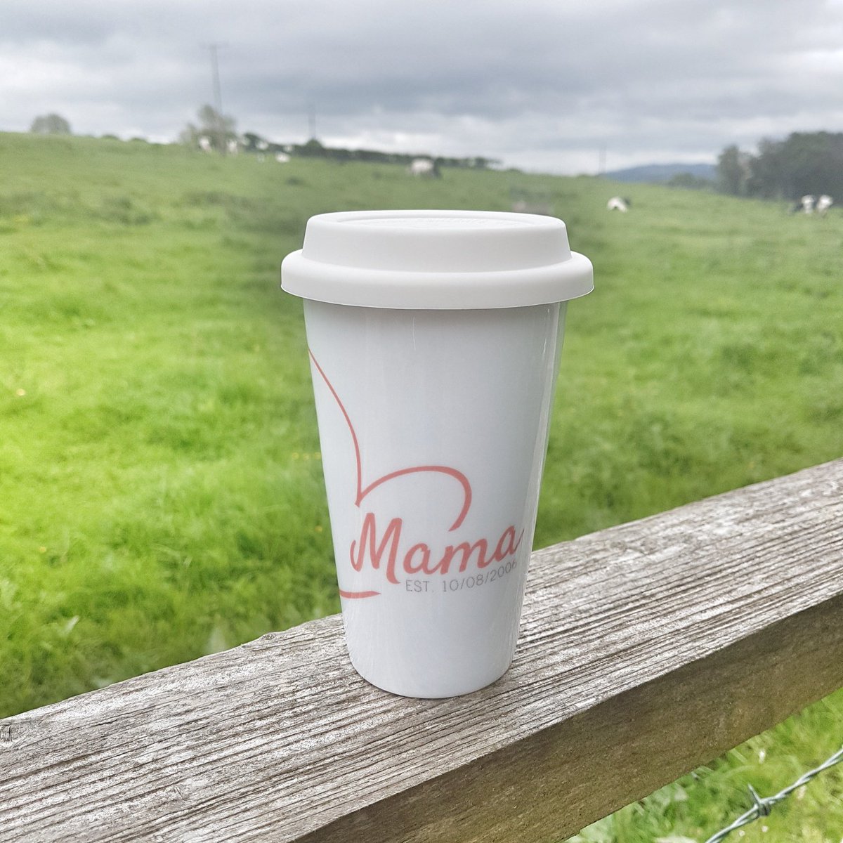thefamilylens's tweet photo. Are your gits made personal? Here are a few ideas: https://t.co/M97qpY51ph @gifts_made #giftideas #gifts https://t.co/863jDWEl6T