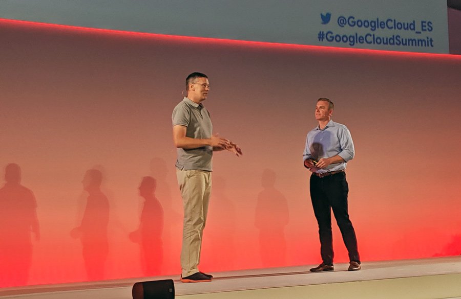 GoogleCloud_ES's tweet photo. Carsten Bernhat, CTO de @eDreams_ODIGEO ha explicado durante su intervención que gracias al #Cloud gestionan 1.700 millones búsquedas cada mes, duplicando además la capacidad de gestión 🚀 . ¡Seguimos en #GoogleCloudSummit! https://t.co/BtCvJg0bel