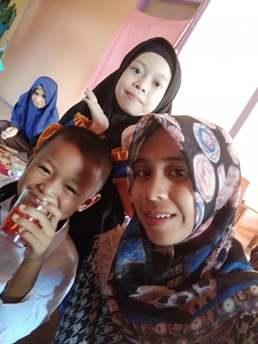 riskadeafrizya's tweet photo. Moments EID 1440 H 
Eid Mubarak 
#EidAlFitr2019 https://t.co/5JZjkjeU5g