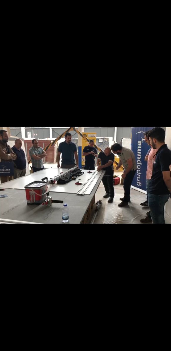 TohariaRubi's tweet photo. 11/6 Jornada Técnica de gran formato con @ppuertaclubrubi @GrupoCosentino @grupopuma @Filasurfacecare en Quintanar de la Orden
Buenas sensaciones y Gran público profesional @RubiTools_Es Dándolo todo!! 💪💪 https://t.co/oI0EajHJJS