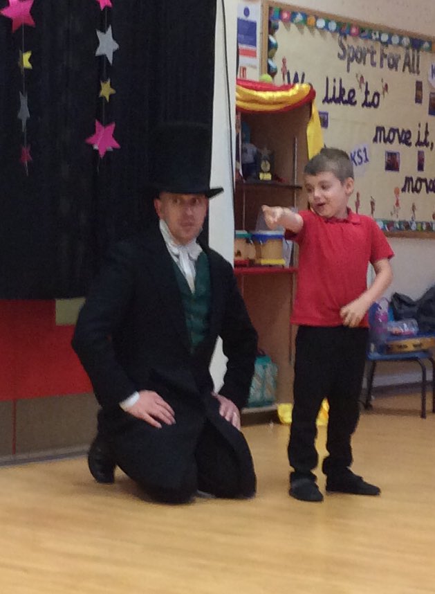 TheEllisY5's tweet photo. Proud of our mini actor helping to bring the history of active travel alive. #miniactor #activetravel https://t.co/rTARqikFtP