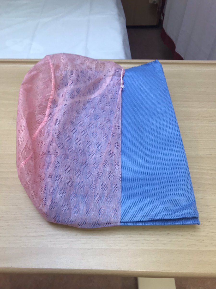 Bravo #StJohnsHospitalLimerick. Easy and effective #patientsafety #innovation. Pre-theatre triage assigns white hat for no drug allergies, and pink hat denotes drug allergies. #HealthCareQuality #WorkingTogetherCaringForYou <a href="/ULHospitals/">Follow @HSEMidWest</a>