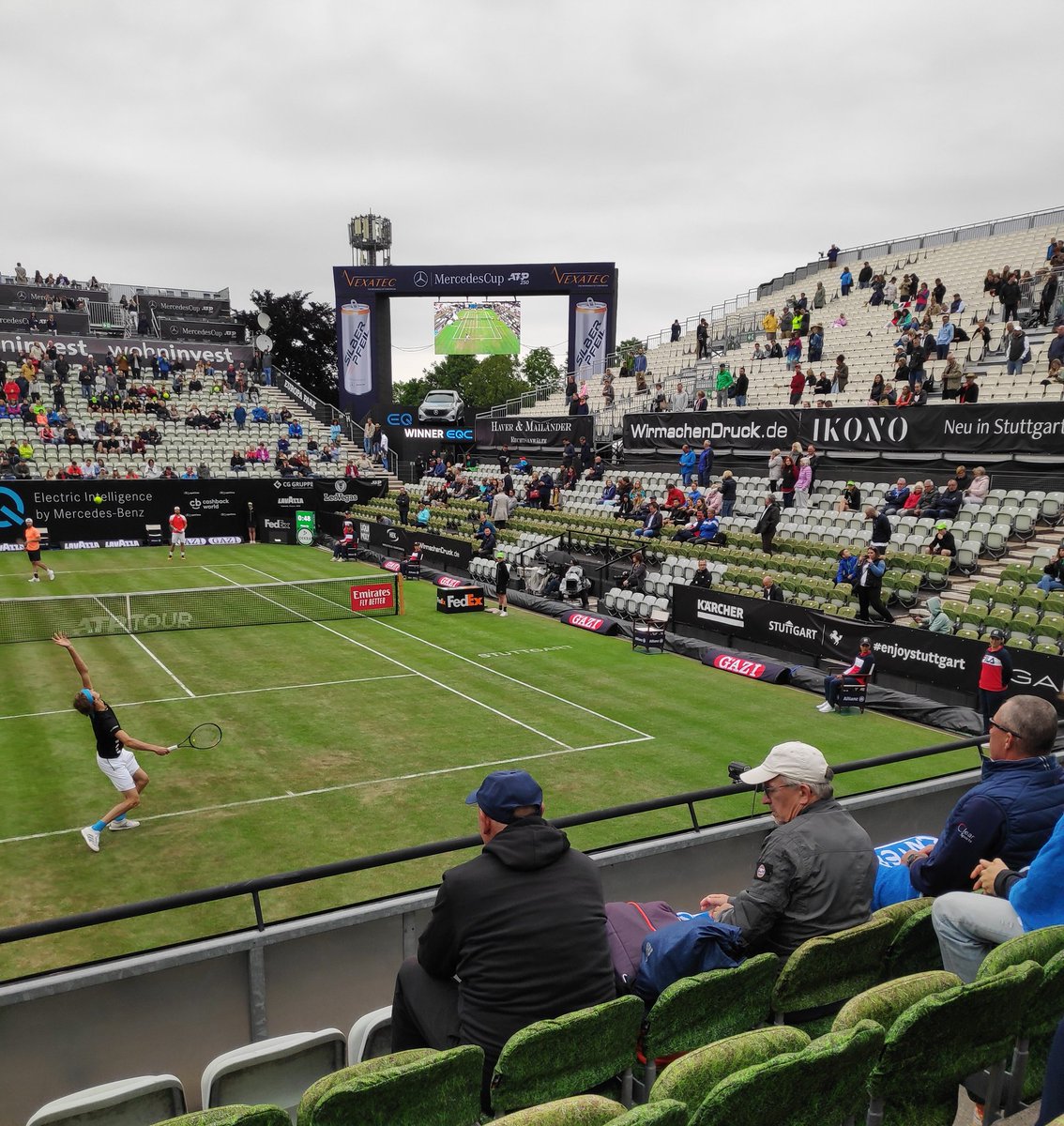 #Lendl trotz Pollenallergie am Gras-Court. #Zverev wieder mit beiden Coaches #mercedescup #atptour #stuttgart #weissenhof