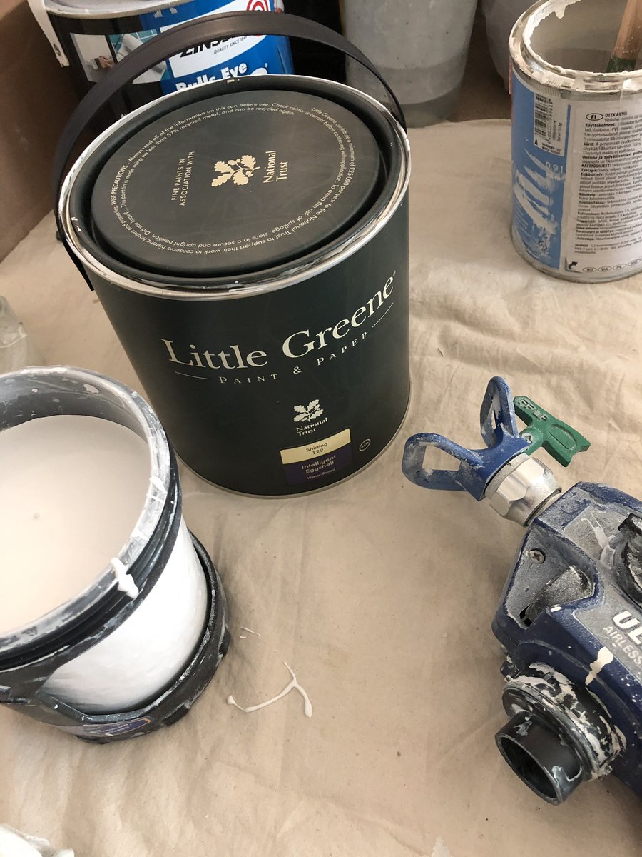 JGDecorator's tweet photo. Spraying the @LittleGreene #intelligenteggshell with the @GracoContractor #ultrahandheld and using the #fflp 410 tip. Looking pretty good so far https://t.co/W1ut3MxfrR