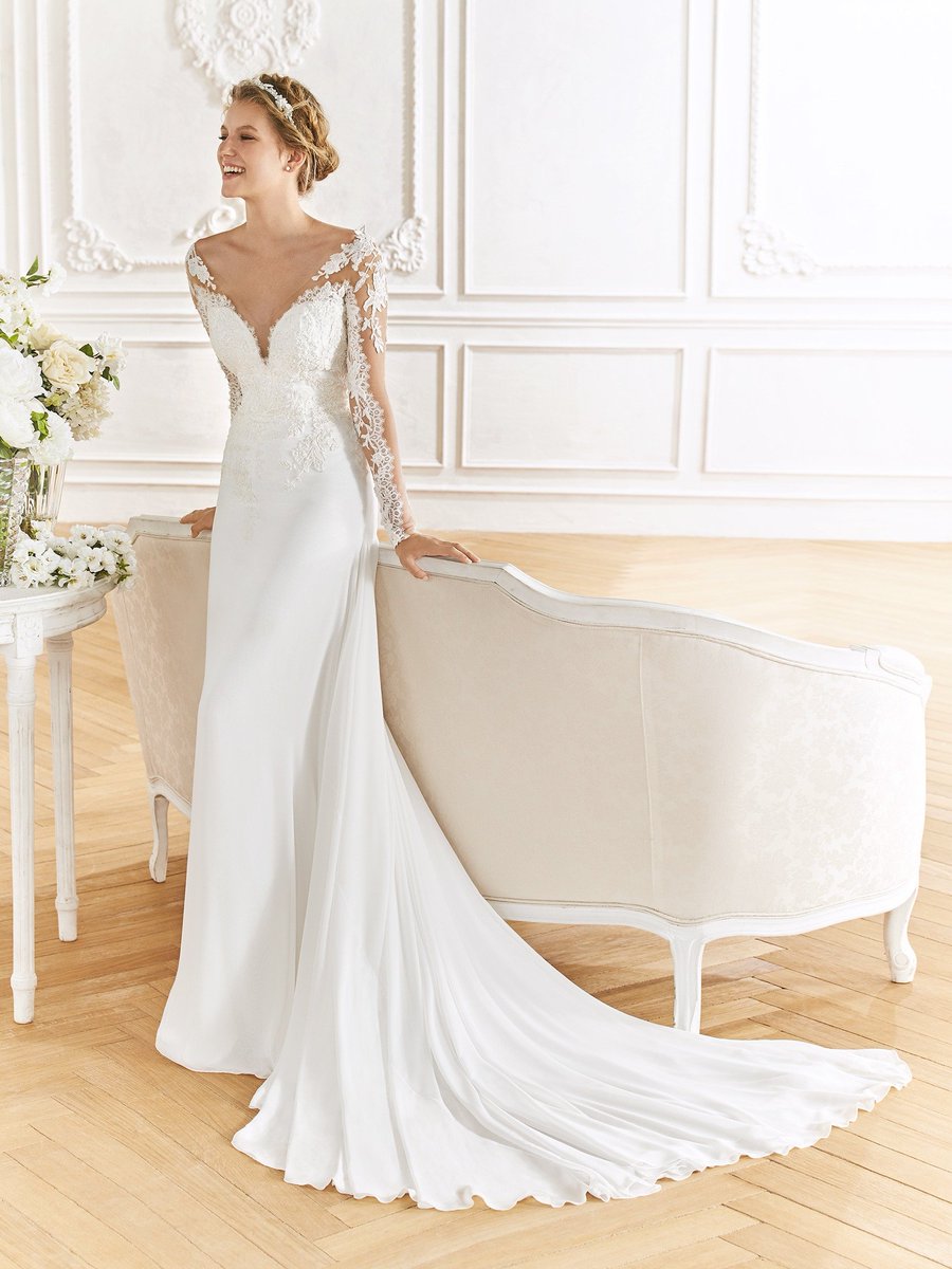 Can’t stop won’t stop obsessing over Balmoral dress from #LaSposa2019
#StPatrickDreamWedding
See more: bit.ly/2UJIK2s