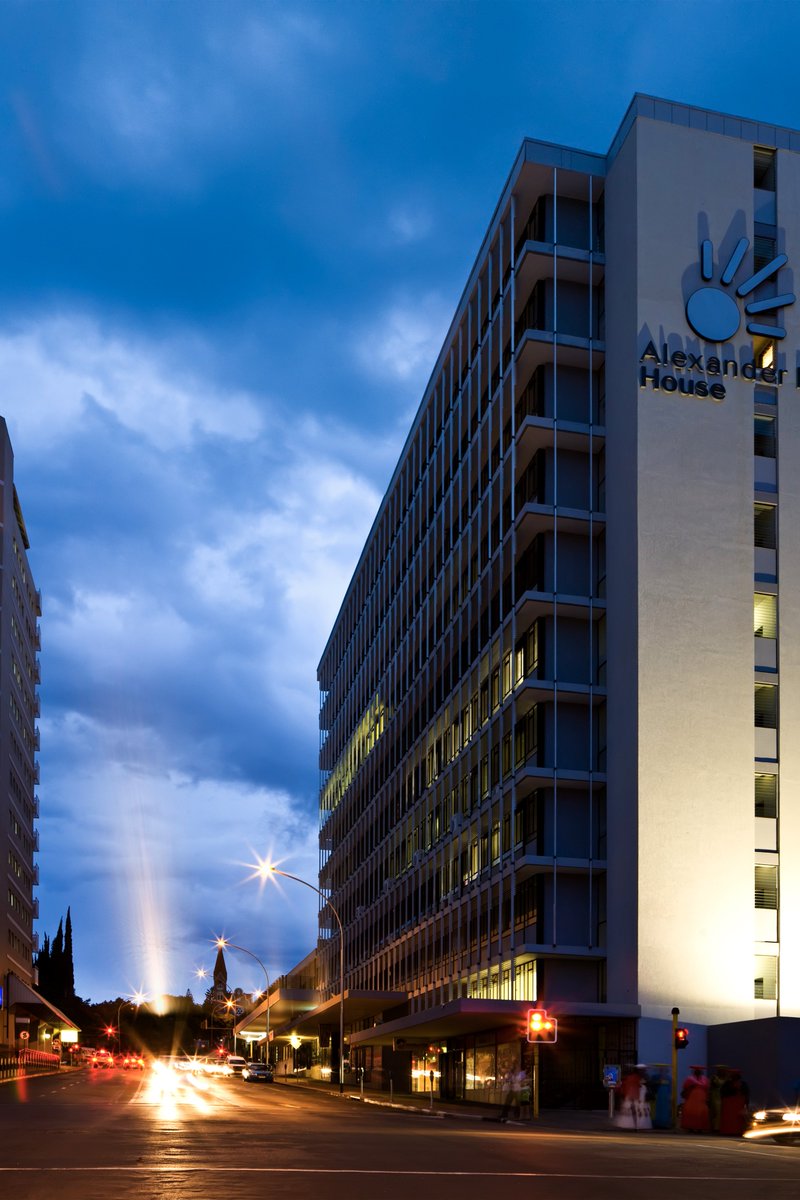 BrollNamibia's tweet photo. ALEXANDER FORBES 5TH FLOOR - size 675 m2. Direct access to parking for patrons; Customer parking provided depending on space taken. Currently, open plan – freedom and flexibility to design to accommodate multiple tenants. Learn more > https://t.co/iXw6ZZN8cD #tolet #property https://t.co/6DU516Afmz