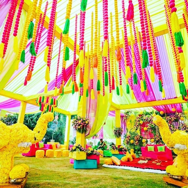 InventKaro's tweet photo. Its not easy finding exclusive colourful day entertainment setup..perfect for pre wedding rituals like mehendi & Bhaat functions. We bring you ideas and inspirations to make your dreams come true...
#event #wedding #dreamwedding #eventplan #eventplanner #weddingdesigner #beride https://t.co/zXFcn4vpdA