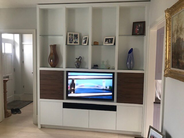 mossofbath's tweet image. Collaborating with @stephengraver for this installation of a 49” @SonyUK 4K TV with @Sonos #playbar beneath within beautiful bespoke cabinet. #custominstallation #tv #av #independentbath #fromquotetocompletion