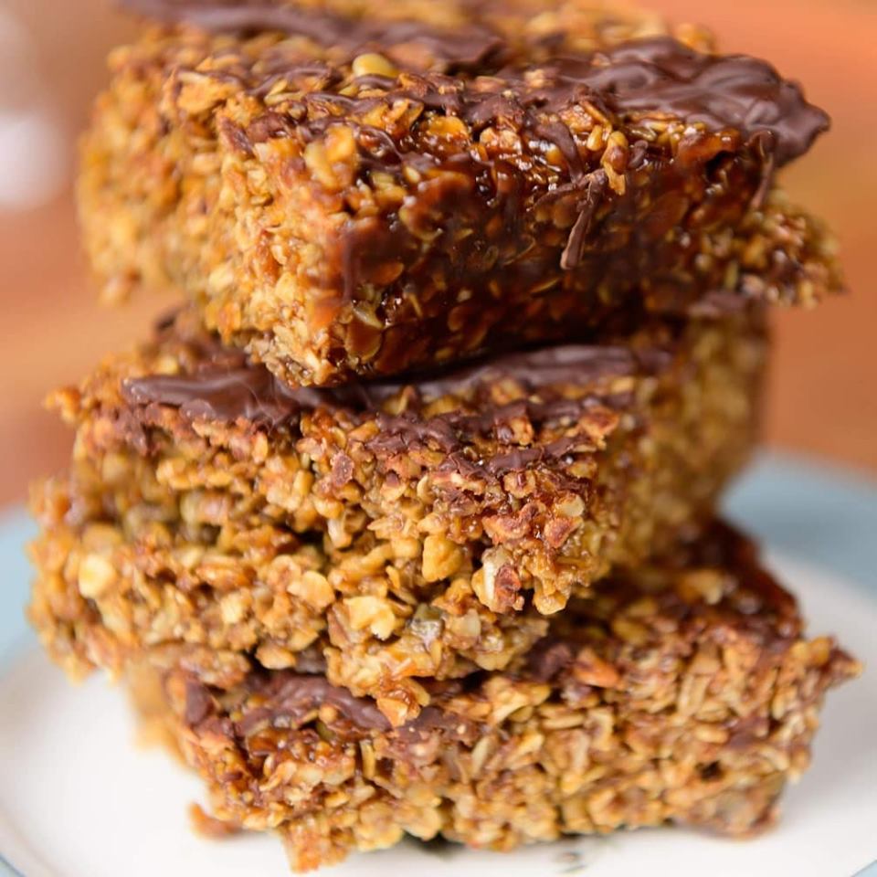 TasteCheshire's tweet photo. .@Alana_Spencer_ 's June Specials are Sticky Treacle Flapjack and Peanut Butter Brownie. You can find Ridiculously Rich Cheshire at our #TCFarmersMarket this Saturday with some Ridiculously Rich By Alana treats
@Ridic_Rich_Ches 
https://t.co/1TilukJ6yN https://t.co/lDDlGfqbzD