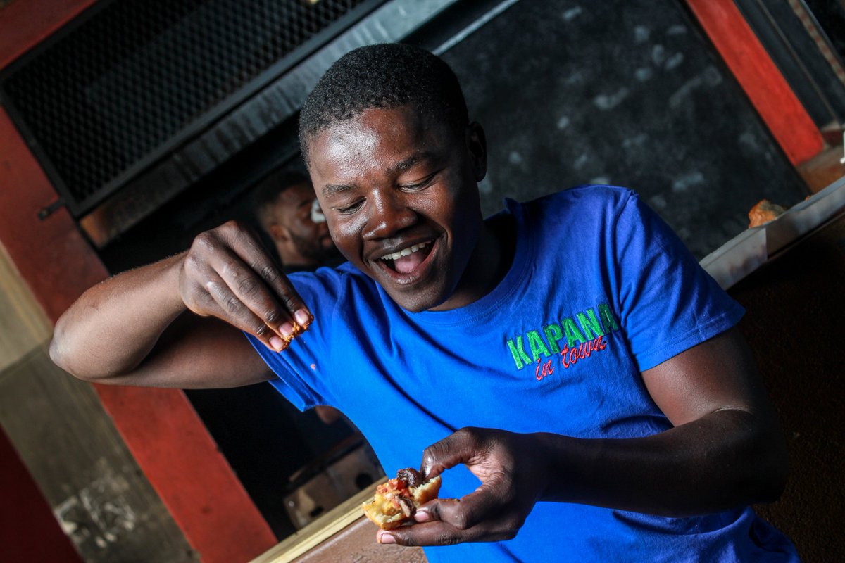 KapanaIntown's tweet image. A very short story.. Our kapana is legit mouth watering.. #KapanaInTown #freesalsa #kapana #food #brandambassador