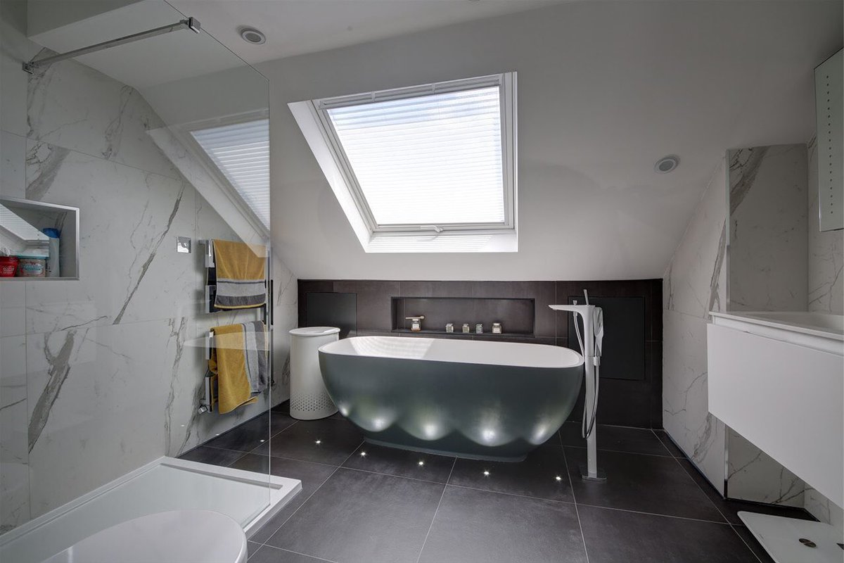 cjamesproperty's tweet image. Stunning 3 bed, 2 bath maisonette for sale in Tooting. High spec throughout 0208 672 7000