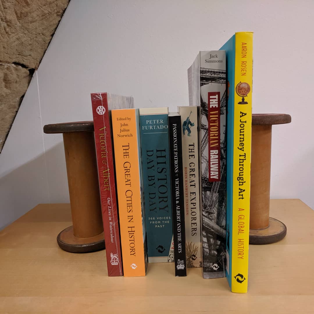 StruttsMill's tweet photo. Brand new books in our shop! Open to everyone! Come on down! #DerwentValleyWorldHeritageSite #WorldHeritageSite #BelperNorthMill #DerbyshireCountryside #ExploreBelper #JedediahStrutt #RiverDerwent #StruttsMill #LoveBelper #BelperHeritage #BelperArts #BelperRiverGardens https://t.co/90yWNRpEjf