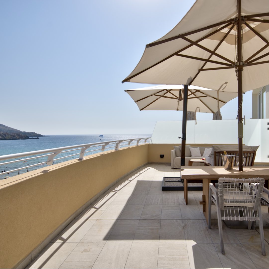 Stepping out on to our Sands Tower balcony suites✨
azuregoldensands.com