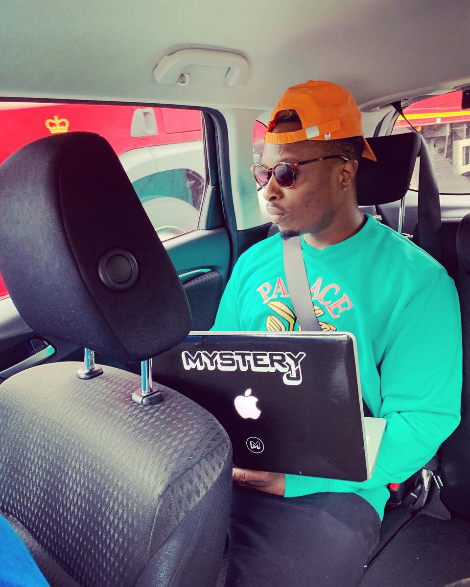 DJMYSTERYJ's tweet photo. En route London with @OoRITE_C4 and the gang we will be live on @RinseFM 4pm - 7pm for the takeover #C4RAMEL #Garage #Grime #Bassline #SpecialGuests 🎙💥 https://t.co/K5qBBHfYoc