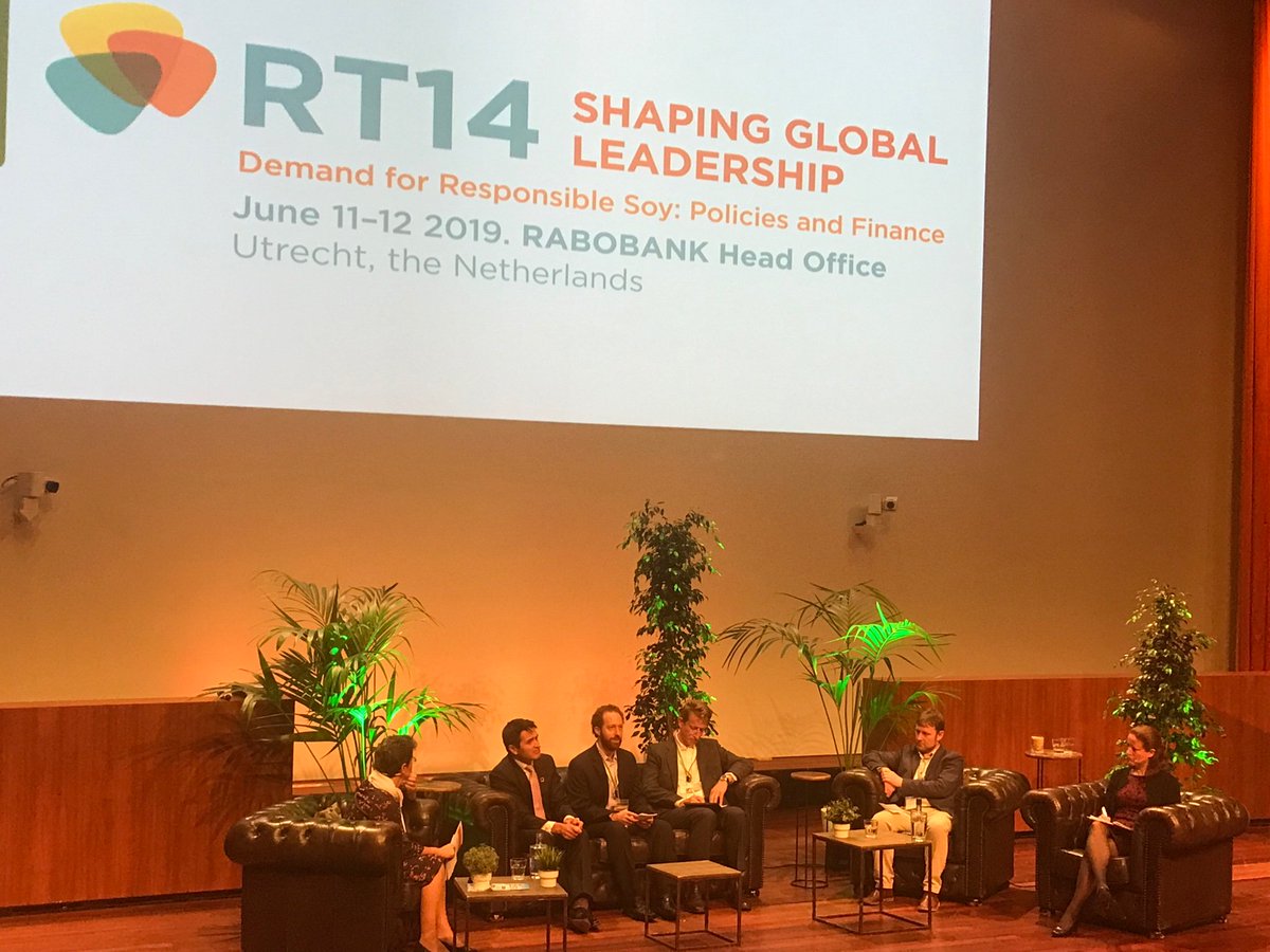 allianceforets's tweet photo. @ResponsibleSoy RTRS @ResponsibleSoy reconnaît la nécessité de créer des synergies entre les secteurs #soja #huiledepalme #boeuf et de développer des approches territoriales pr lutter c/ #deforestation #RT14Utrecht @JustinCMAdams @RSPOtweets @palmedurable @RnfrstAlliance https://t.co/xd646AyClK