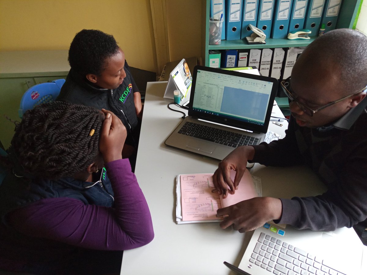 MissKochKenya's tweet photo. When We Hosted @KCDF For Their Regular Monitoring And Evaluation Of The Art For Koch's Sake Project Meant To Improve Livelihoods of Young People In Korogocho's And Its Environs .... #AFKS2..... https://t.co/vwvALvXpgr