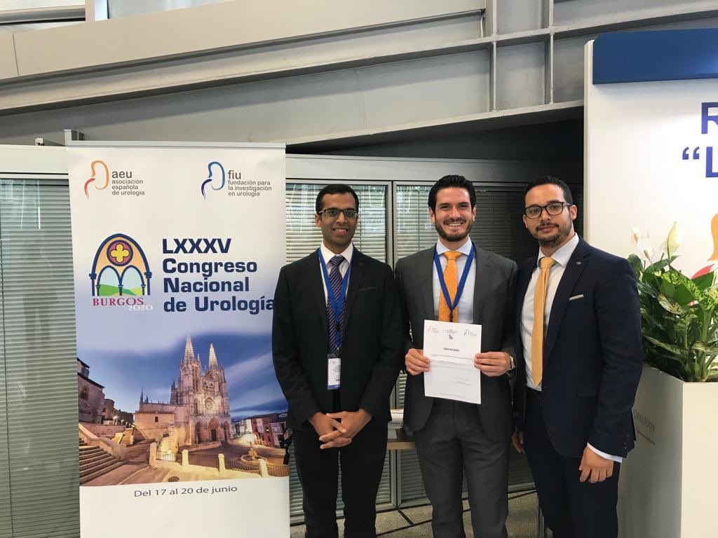 veerukasi's tweet image. Congratulations to @diegocarrionm @JGomezRivas &amp;amp; the @BURSTurology #IDENTIFYstudy team for winning the best poster at the entire Spanish Congresso Nacional de Urologia: to improving urothelial cancer diagnosis! #blcsm #UroSoMe #BURSTSoMe @ResidentesAEU @GUOaeu @ESRUrology @Uroweb