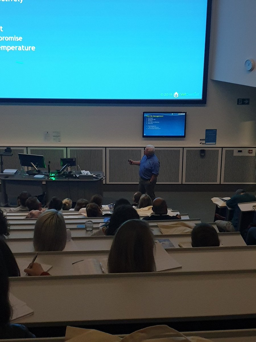 VetsNorth's tweet photo. Some brilliant, in-depth lectures exploring real life scenarios taking place this morning in the Small Animal Surgery Stream #VetsNorth https://t.co/qVVPZ4dUJE