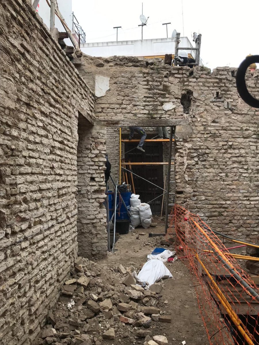 ModoObra's tweet photo. Seguimos con esta obra de gran magnitud 💪🏼 #ModoObra

#Sevillahoy #Seville #arquitectura #diseño #restyling #reformas #interiorismo #interiordesign #obrasevilla #SameSameButDifferent https://t.co/Qm3MqmkxMJ