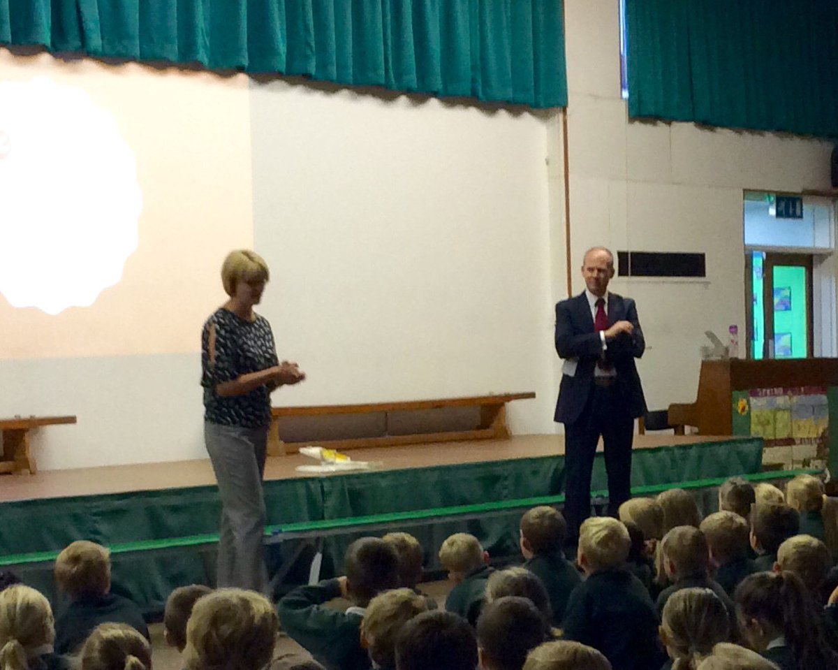 We would like to thank Paul for his assembly today. He works with @Anaphylaxiscoms (this year's charity) and visited school to raise awareness about what it means to suffer from severe allergies. Paul also thanked the children for raising funds through our Sponsored Run.