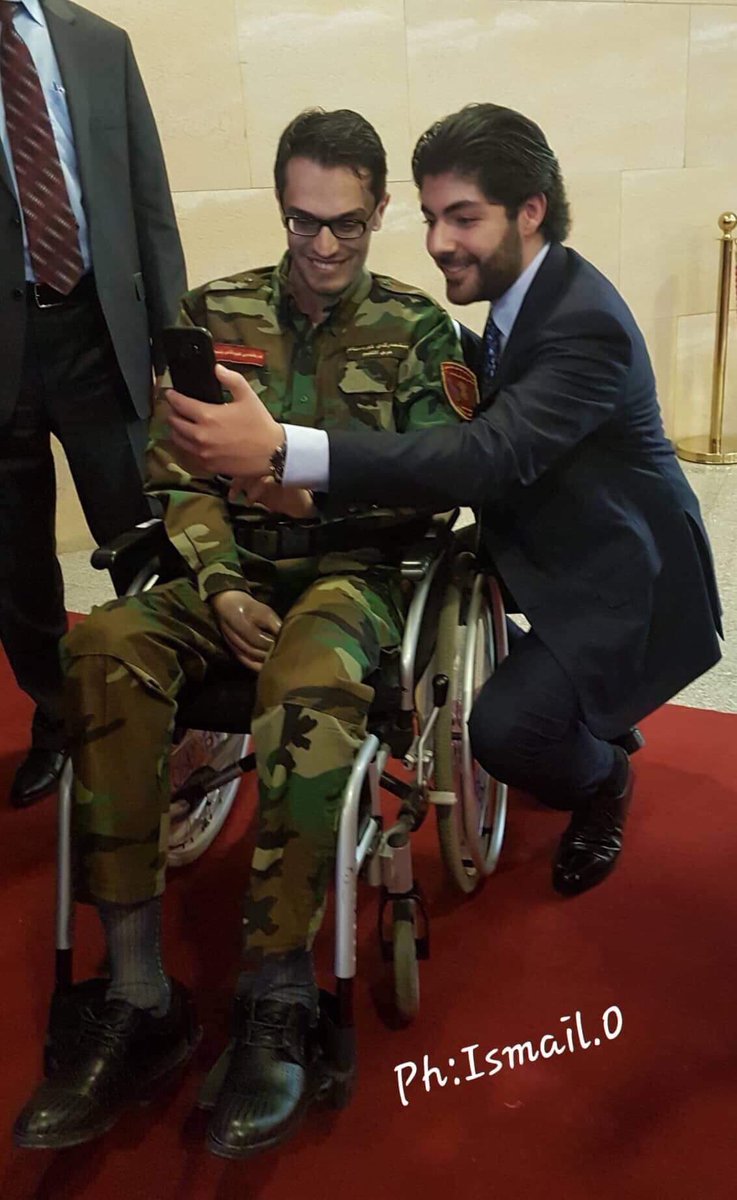 #میر ئیدریس نێچیرڤان بارزانی
تۆ نەوەی سـەرکردەیەکـی مـەزن و قوتابـی سـەرکردەیەکی  دیپلـۆمات کاریت، باوکت وەک مامۆسـتا فێـری دڵنـەوایـی و میهرەبانی کردوویت بەرامبەر خەڵکی وڵاتەکەت، بەکردار خەمخـۆر و پشـت و پەنای هەموانی ، خۆشەویستی هەموان ڕێزدار ئیدریس نێچیرڤان بارزانی.