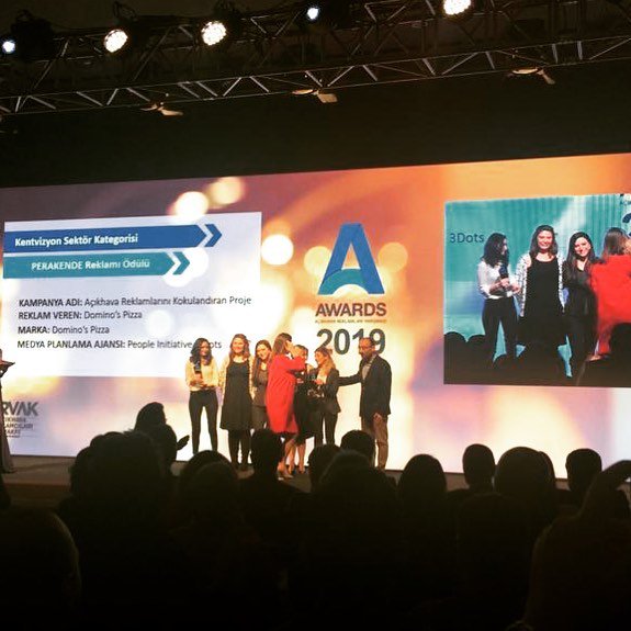 Garaj_Muhendis's tweet photo. Aromatic Projesine Yeni Ödül!

#Aromatic projemize ARVAK’ın düzenlediği A Awards Açıkhava Reklamları Yarışmasında Kentvizyon Sektör kategorisi, En başarılı perakende reklamı ödülüne layık görüldü.
#Aromatic #Kokulureklam #indoor #outdoor #reklamhizmetleri @DominosTR  @AromaticAds https://t.co/BiLi8twOfx
