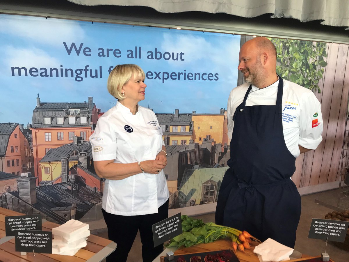 fazersverige's tweet photo. Kom och provsmaka våra klimatvänliga och veganska snacks! #EATforum19 #matsonmlösningen #vegan https://t.co/kgdLZcr4o0