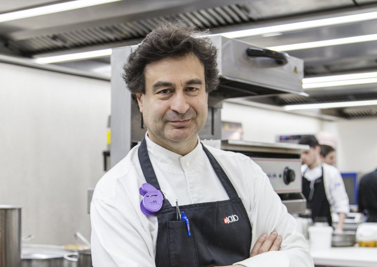 Enclmdiario's tweet photo. El Bohío, de Pepe Rodríguez, entre los mejores restaurantes omnicanal de España |  ➡Según Adgoclick, cada vez más, el consumidor busca restaurantes y reseñas a través de apps y redes sociales https://t.co/i6LSn5YXfT vía @Enclmdiario https://t.co/lA8eMbD6Kn