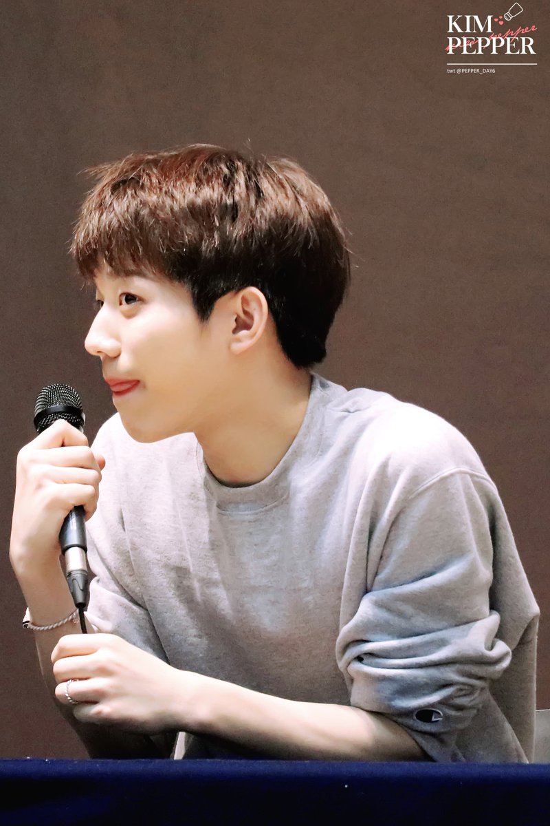 성악설 주장했던 중국의 순자도 팬들 목소리에 귀 기울이는 도운이 보면 감동 받아서 성선설 ㅇㅈ? ㅇ ㅇㅈ 한다네요

#데이식스 #DAY6 #도운 #DOWOON
<a href="/Dw_day6_drummer/">윤도운</a>