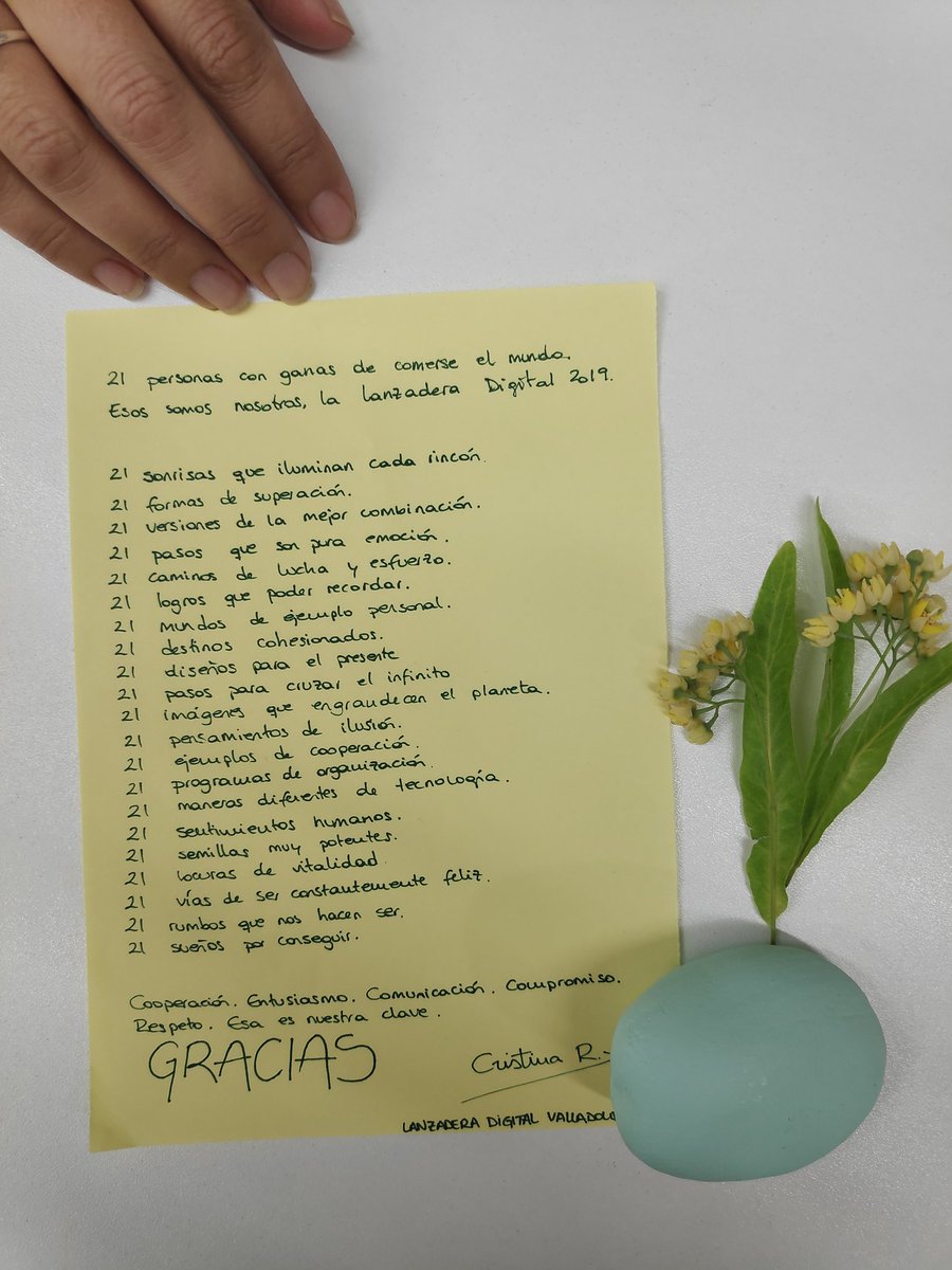 LanzaDigital19's tweet photo. En la Lanzadera Digital de Valladolid permanece un trocito de @c19reyes 🤗🤗¡¡Mucha suerte en tu andandura profesional en Barcelona!!😃😃 https://t.co/bXZdn6SmF5