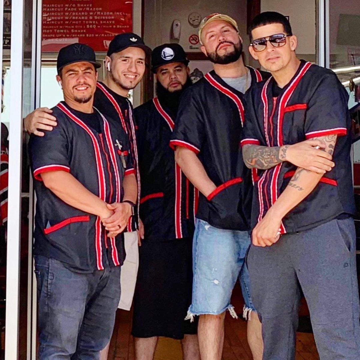 quentinwalcott's tweet photo. This is why the Barbers from fade2famous pledger: “We pledge to be active in the community by communicating, sharing, and encouraging others to stop and prevent domestic violence.” - Pablo the Barber join us tomorrow and take the pledge @Fade2Famous #barbershop #fdpav2019 #NYC https://t.co/tu5xVDwMM6