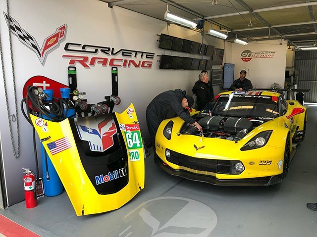 olivergavin's tweet image. After days of preparation, checks and meetings, today we finally get on track! 😄👍🏼
.
.
#C7R @teamchevy @corvette.racing @fiawec_official @24heuresdumans 
#z06corvette #ChevyPower #V8 
#GTEPro #Sportscar #LM24 #64 #RedMirrors #20Years bit.ly/31rfrpV