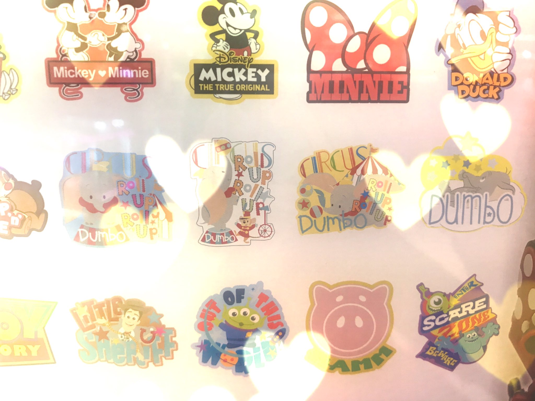 10 23は ダンボ のお誕生日 ゲーセンでみつけたダンボちゃん エアポップピンズ T Co 2txzevifac Twitter