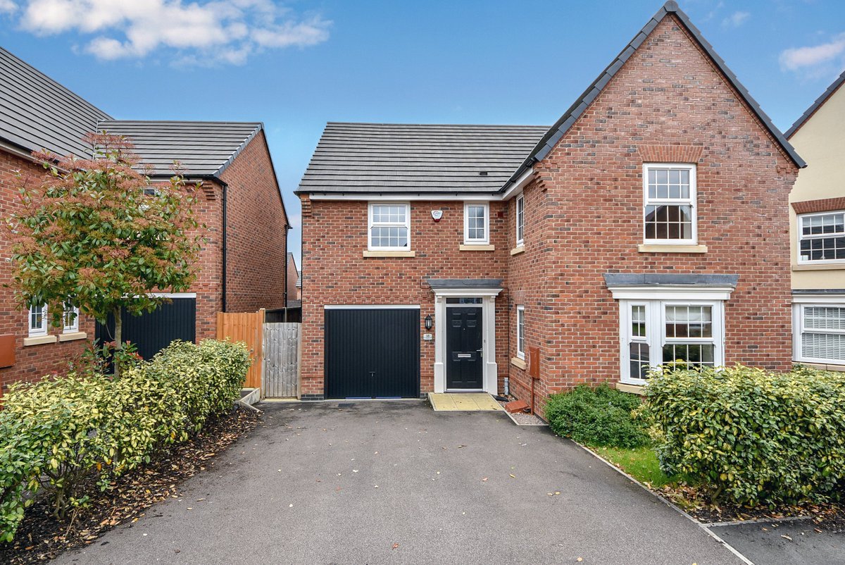 wych_ea's tweet photo. #ForSale Chippenham Close #Wellingborough A spacious 4 bedroom #detached residence with an en-suite, utility room, garage and driveway #LargeKitchen £370,000 https://t.co/UuTwxcfQvO https://t.co/161Pc2RurF