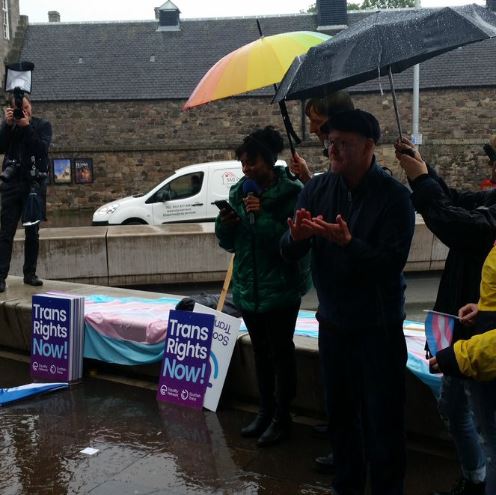 "We stand in solidarity with trans &amp; non-binary people, sending a clear message to the Scottish government that we demand action." <a href="/Shuwanna_Aaron/">Shuwanna Aaron</a> bringing NUS Scotland's support to the rally for Trans rights earlier today. (Photo by <a href="/ScottishTrans/">Scottish Trans</a>) <a href="/LGBTIScotland/">Equality Network</a> <a href="/EthanWilsonUK/">E t h a n 🌻</a>