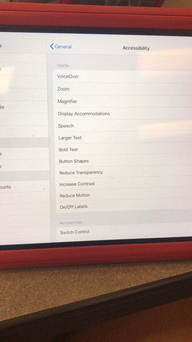 Tomahawk_LMC's tweet image. I’m learning about being an Apple Teacher (I’m already one badge in) and some great Apple features! #accessibilityfeatures