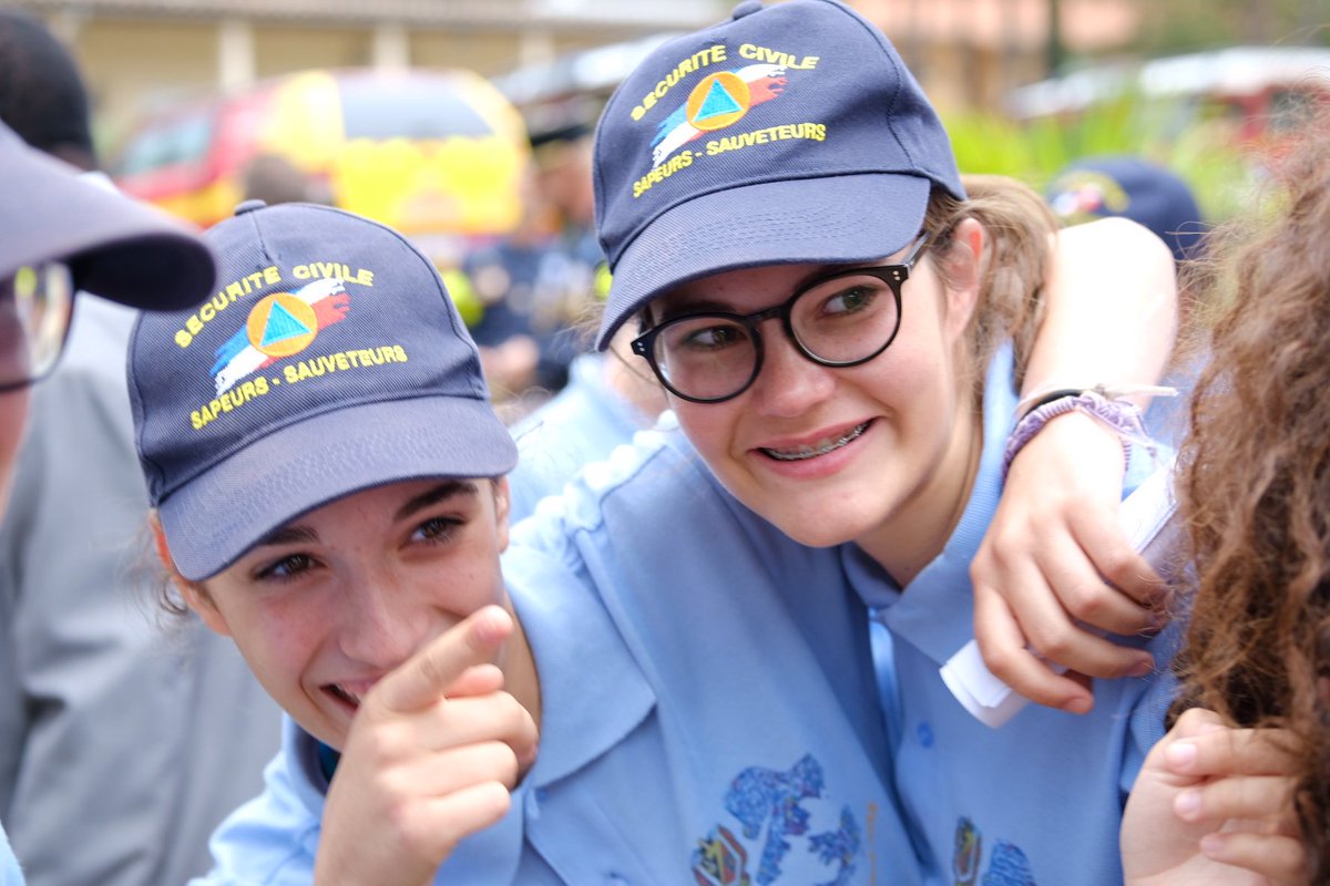 riisc_7's tweet photo. #FiersDeNosCadets Déjà trois promotions de cadets qui ont foulé les traces des sapeurs-sauveteurs de l’UIISC7. Hier soir, c’est avec beaucoup d’émotions et de fierté que la promotion 2018/2019 a ainsi reçu les attestations des mains des autorités militaires et civiles. @CadetsSC https://t.co/jEnR2eyEj9