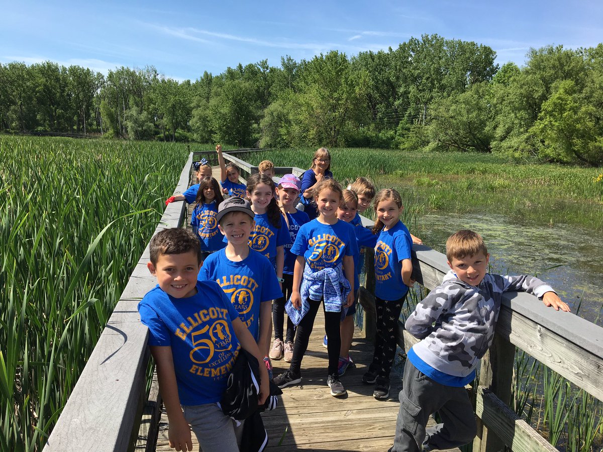 We had a great field trip learning about nature and life cycles at Tifft Nature Preserve! Thanks to our PTO for helping fund our adventure today!