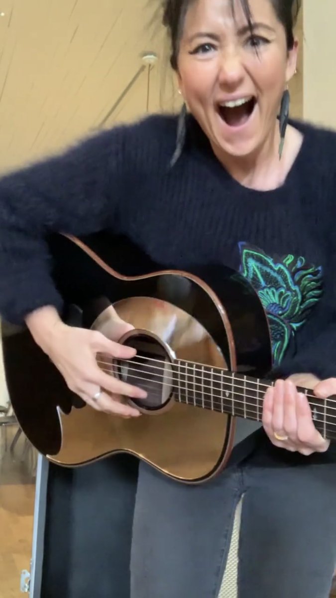Alex Price (@strumminalex) on Twitter photo Can we please appreciate how excited <a href="/KTTunstall/">KT Tunstall</a> was after showing us her new <a href="/TaylorGuitars/">Taylor Guitars</a> #purejoy Wait until people in the front row start trying to take their photo through the reflection of the pick guard 😂 #shesrad 🤘🏼✨ Can we please appreciate how excited <a href="/KTTunstall/">KT Tunstall</a> was after showing us her new <a href="/TaylorGuitars/">Taylor Guitars</a> #purejoy Wait until people in the front row start trying to take their photo through the reflection of the pick guard 😂 #shesrad 🤘🏼✨