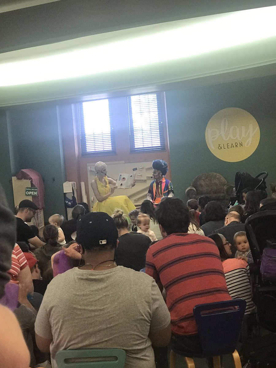 Tikkireyn's tweet photo. Thanks @stpaullibrary for Drag Story Hour! We need more of this around the Cities!! Sharing the TRUTH about loving ALL people, stopping fear in its tracks. Keep up the good work of spreading love and inclusion. 💜🌈 https://t.co/qZWVnkj3MX