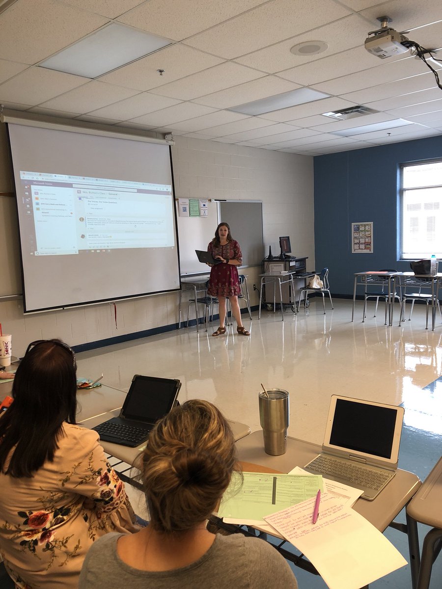 techiecherri's tweet photo. Thanks Mrs. Kim Burton for sharing how you use @MicrosoftTeams to manage your blended learning class #RuCoShift2 https://t.co/DgZGUPPme0