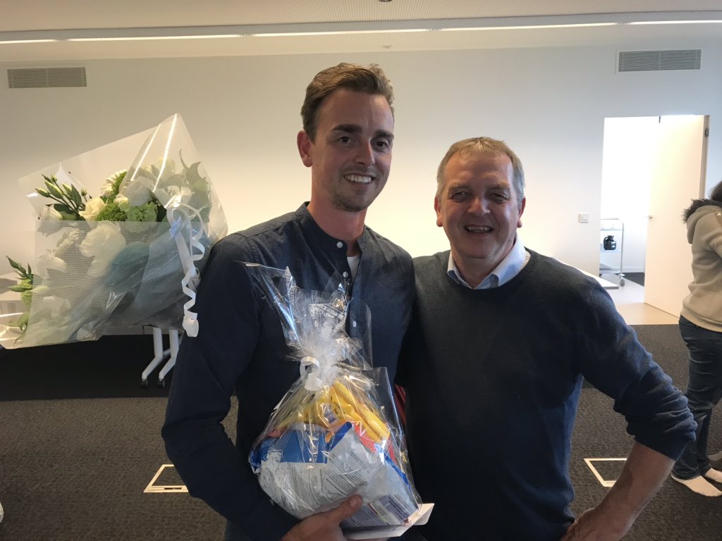 cuvelier_joost's tweet photo. Afscheid van een icoon van het woonzorgcentrum van #torhout! Joris D’Hert gaat met pensioen! https://t.co/TyFiN60bkf